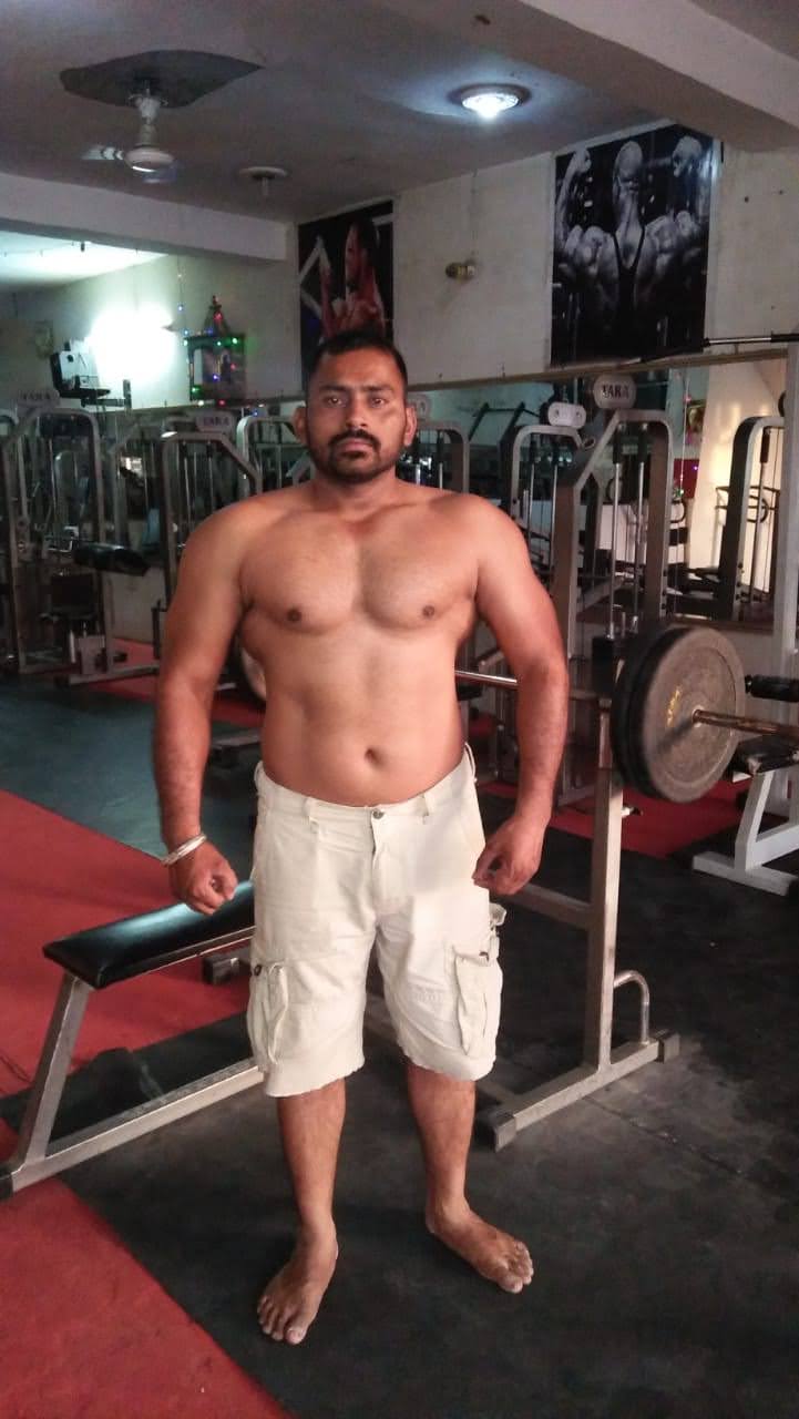 PAHLAWAN JI early fitness journey photo demonstrating dedication to natural bodybuilding
